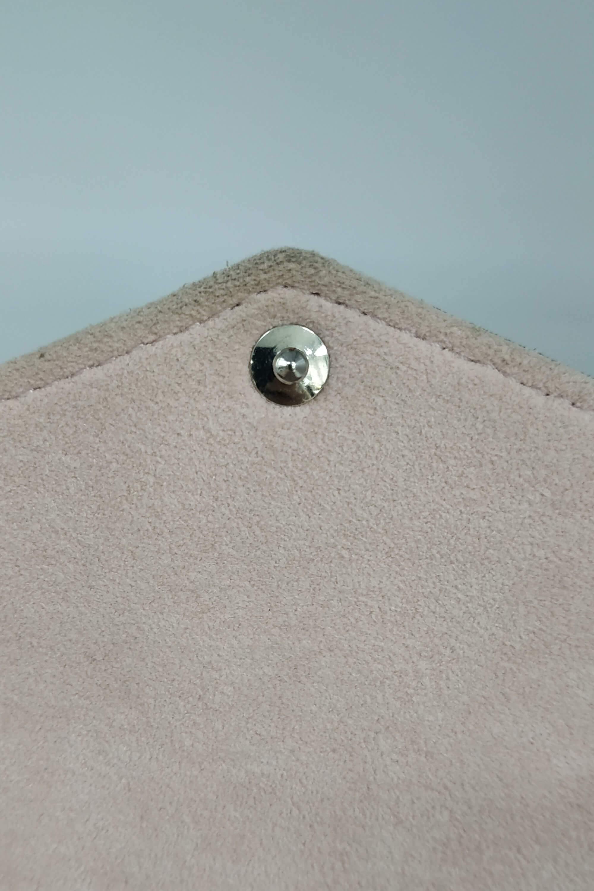 Louis Vuitton, a pink Epi 'Félicie Pochette' handbag, 2017. - Bukowskis