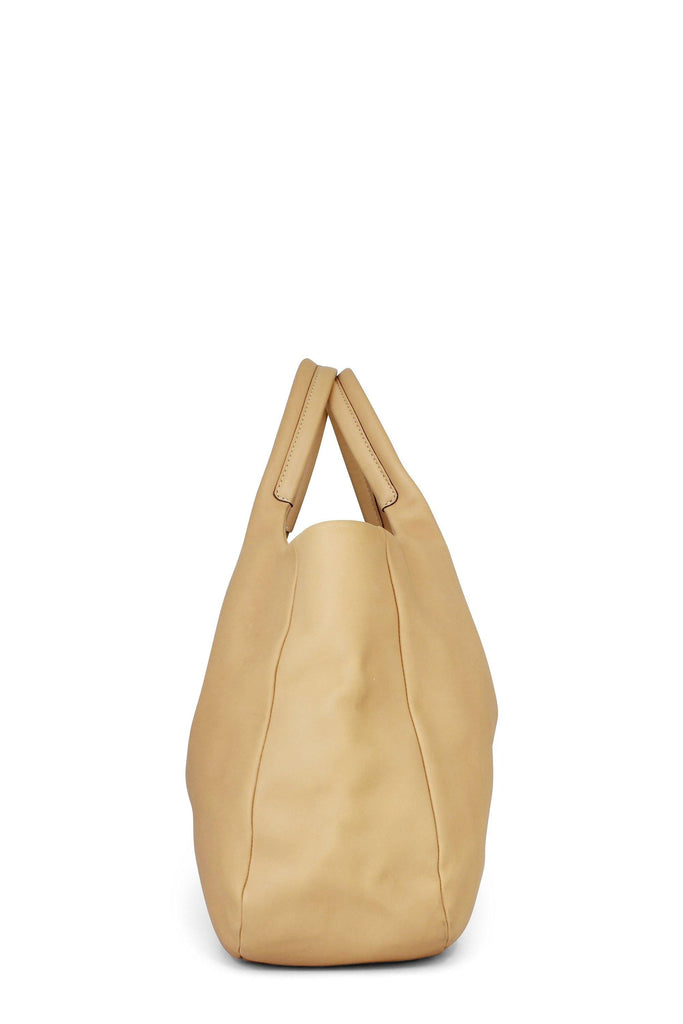 Shop preloved and authentic AGJ Grande Shopping Tote Cream Bags by Tod's from Second Edit