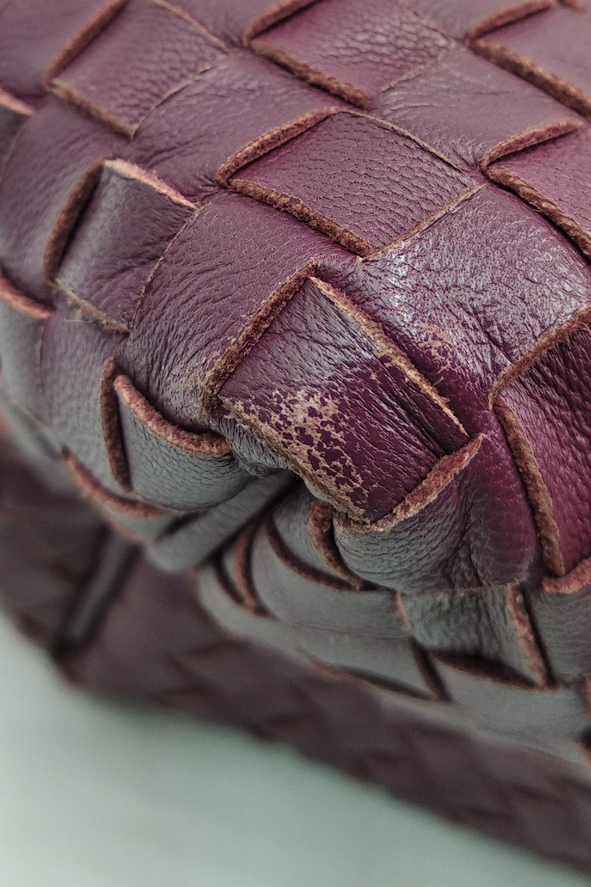 Bottega Veneta // Purple Intrecciato Weave Zip Shoulder Bag – VSP