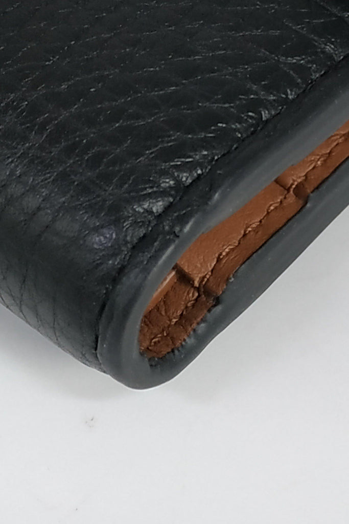 Bottega Veneta Leather Wallet with Clasp Black - Style Theory Shop