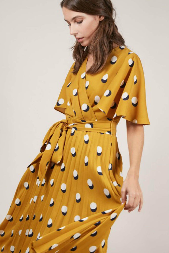Shop preloved and authentic Anara Dress Clothing by FRNCH from Second Edit