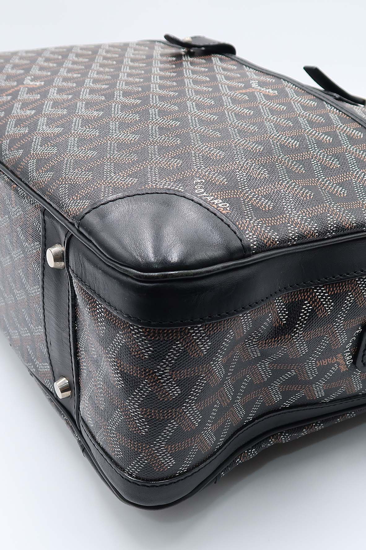 Ambassade Briefcase MM – Keeks Designer Handbags