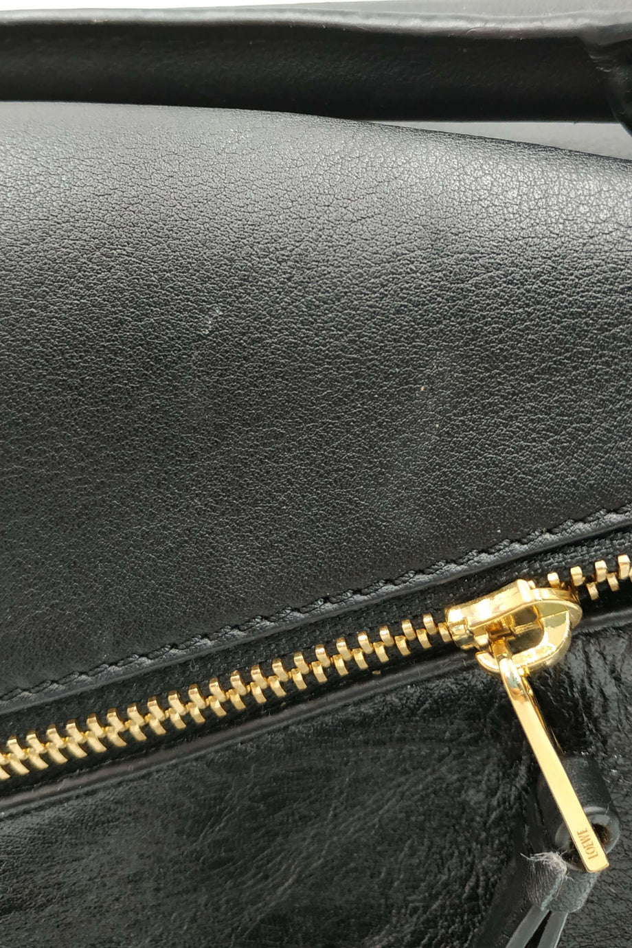 Buy Authentic Preloved Loewe Medium Puzzle Bag Black with Suede Bags from Second Edit by Style Theory