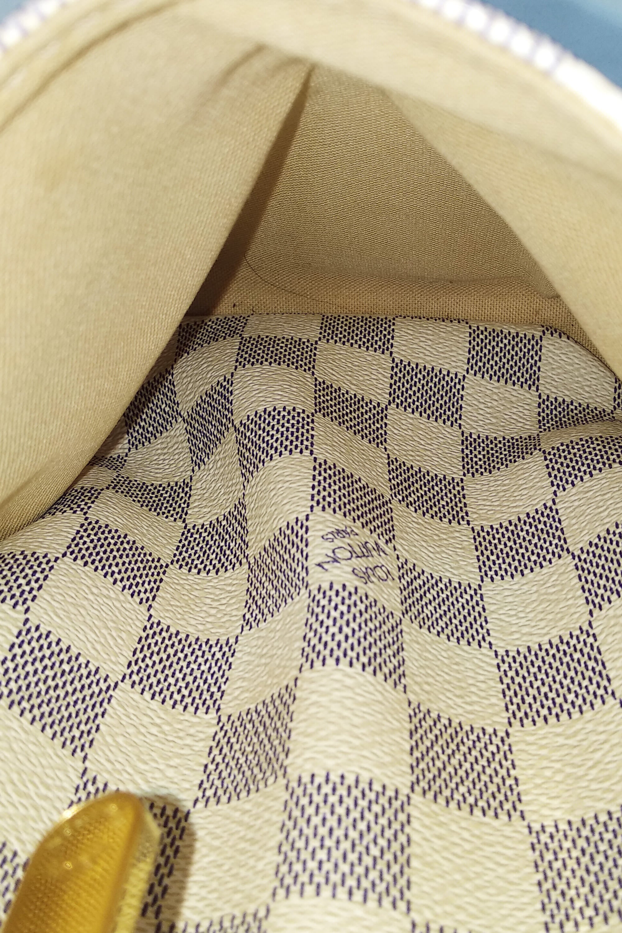 Louis Vuitton Damier Azur Totally Pm - 7 For Sale on 1stDibs