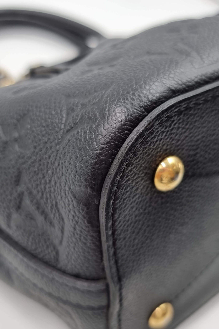 Louis Vuitton Mazarine PM bag in black & embossed leather. Similar