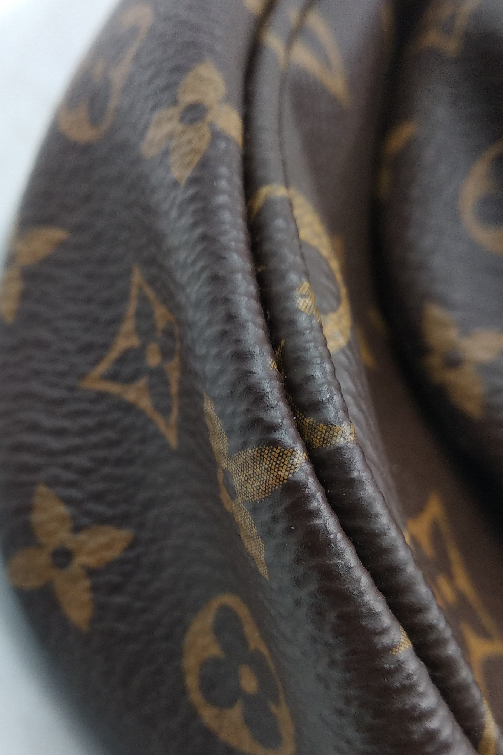Louis Vuitton // 2020 Brown & Khaki Monogram Multi Pochette Accessoires Bag  – VSP Consignment