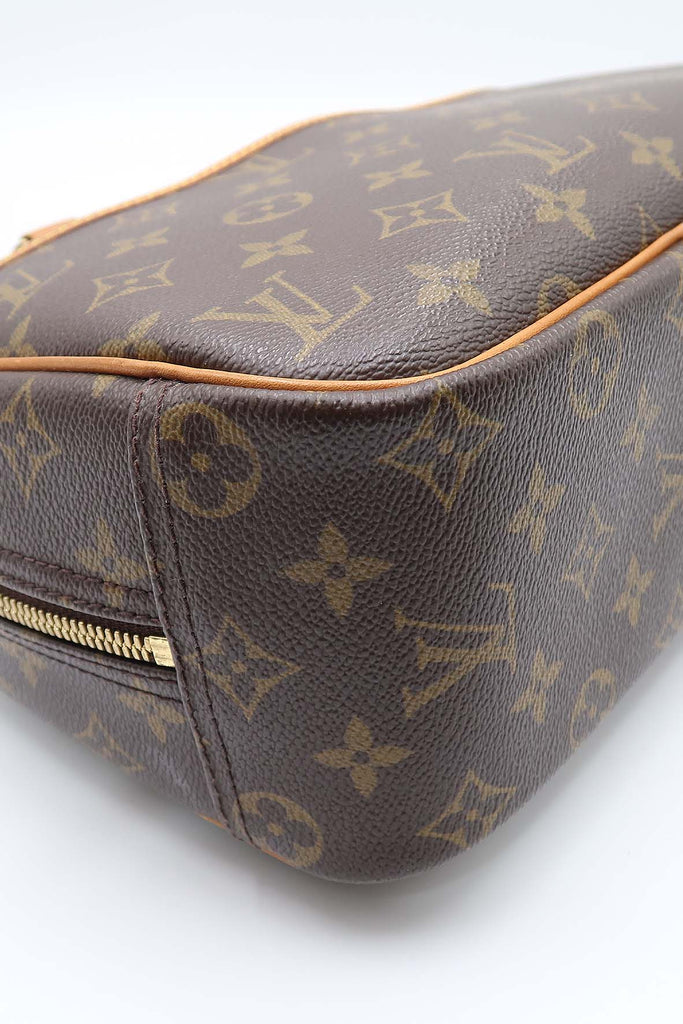 Trouville cloth handbag Louis Vuitton Brown in Cloth - 18292643