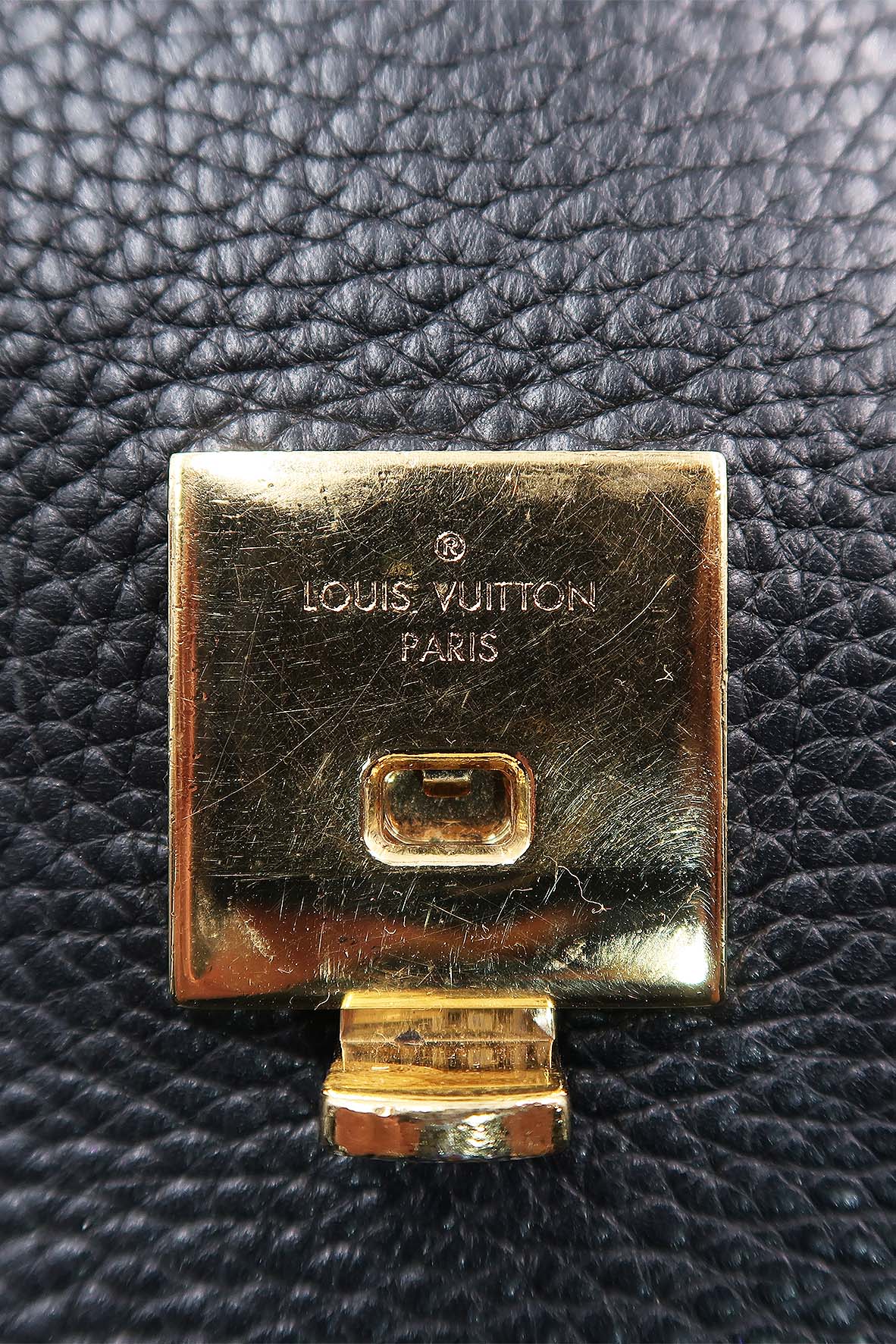 Shop Louis Vuitton TAURILLON Cabas voyage (M57290) by 環-WA