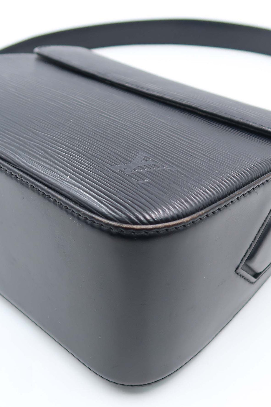 Louis Vuitton Vintage Kenyan Fawn Buci Box Epi Leather Shoulder