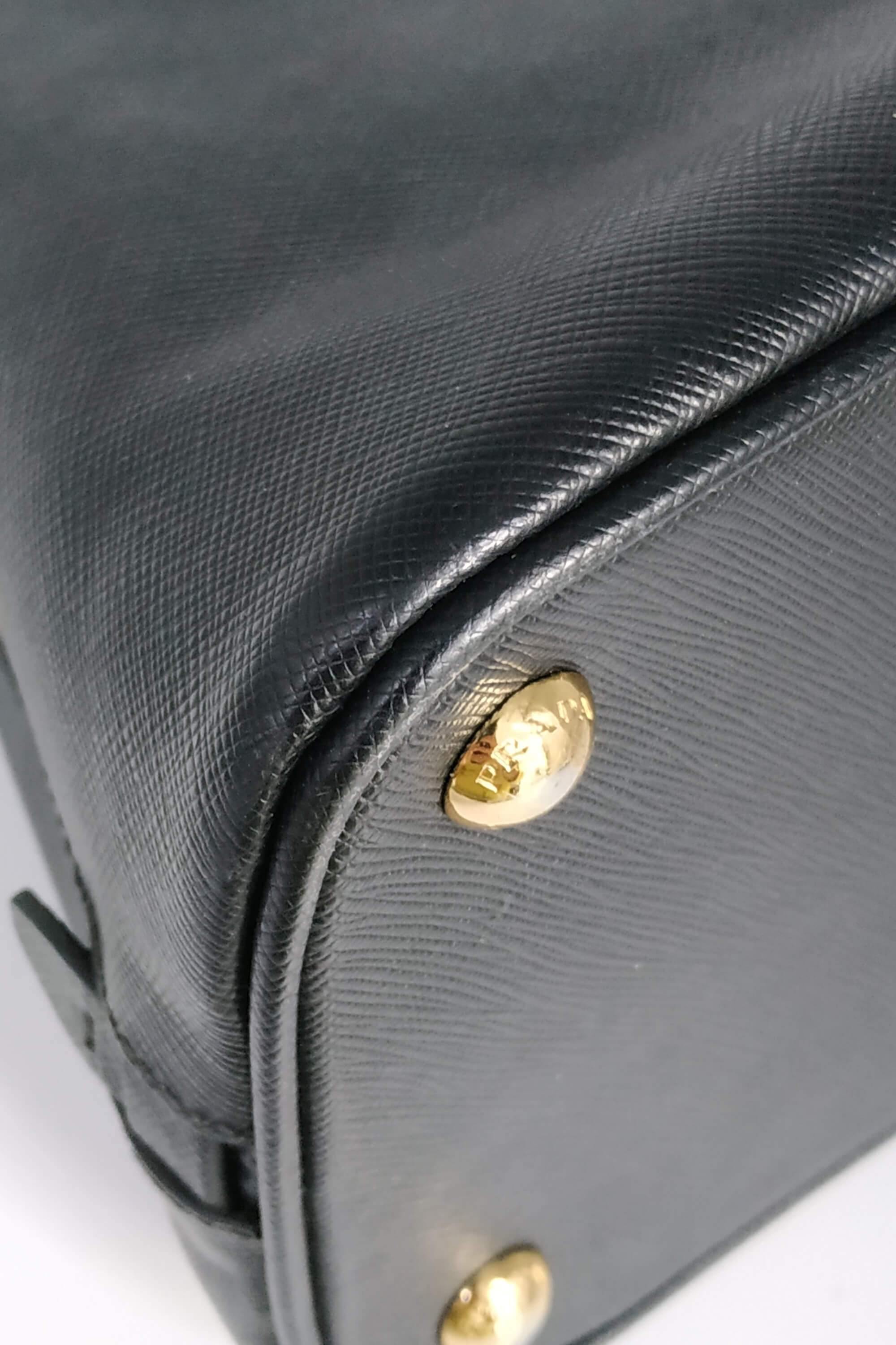 Saffiano Lux Promenade Small – Keeks Designer Handbags