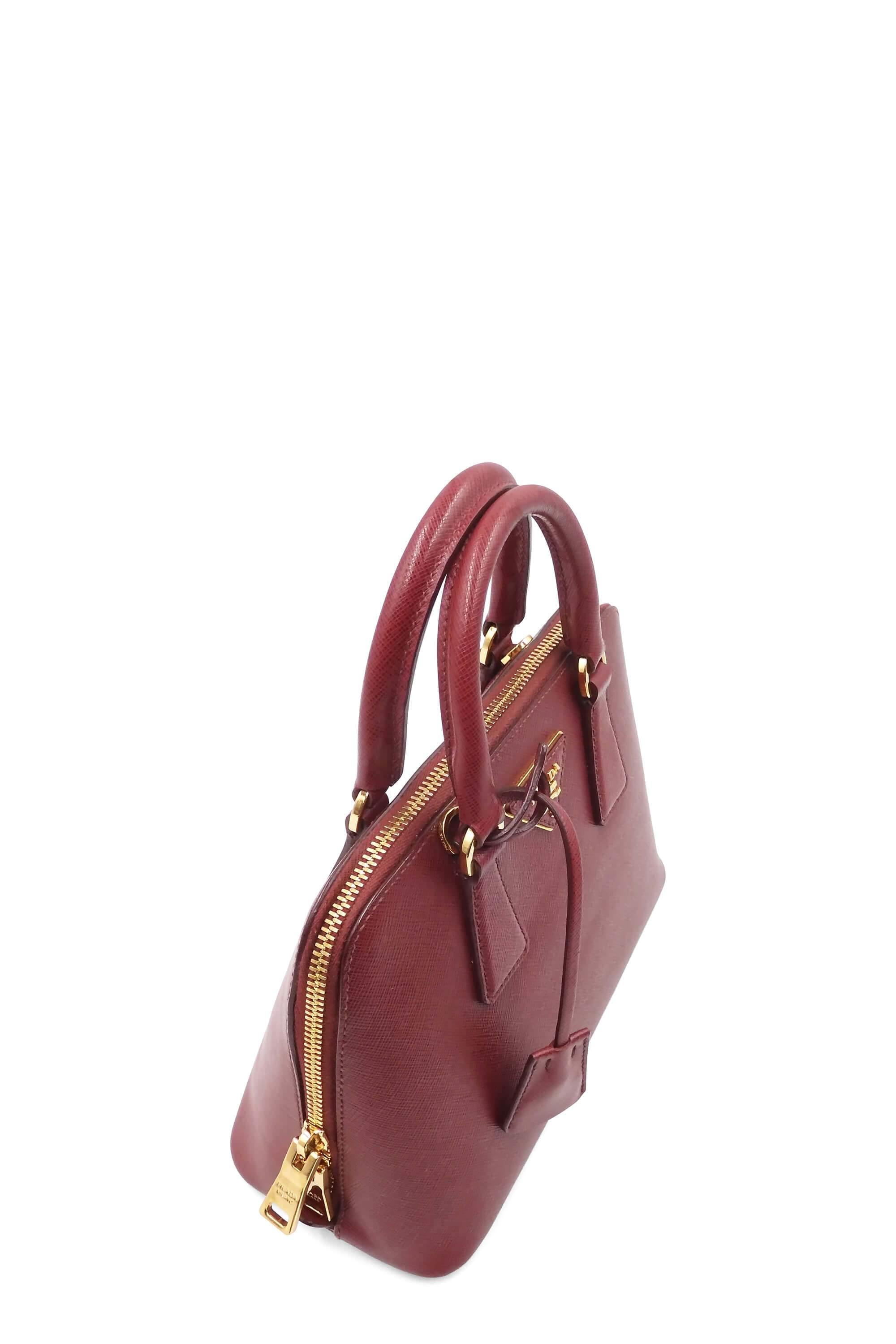 $3000+ Excellent Condition Prada Small Promenade Silver Saffiano Leather Bag!!!